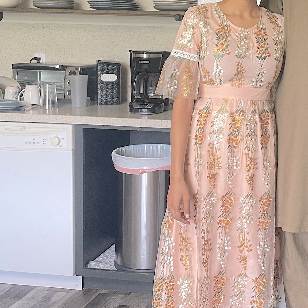 Gorgeous light pink lace midi dress